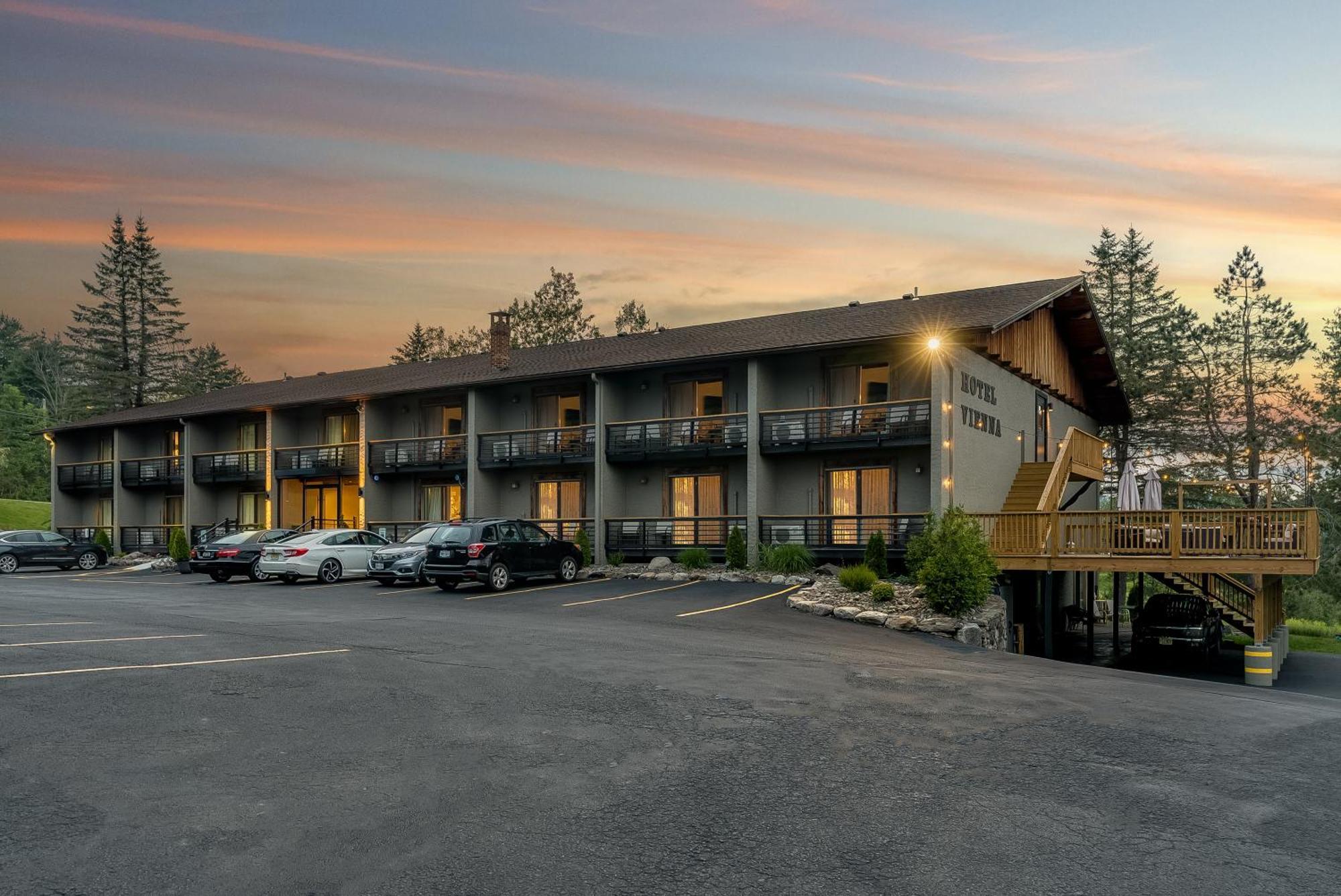 Hotel Vienna Windham Exterior photo