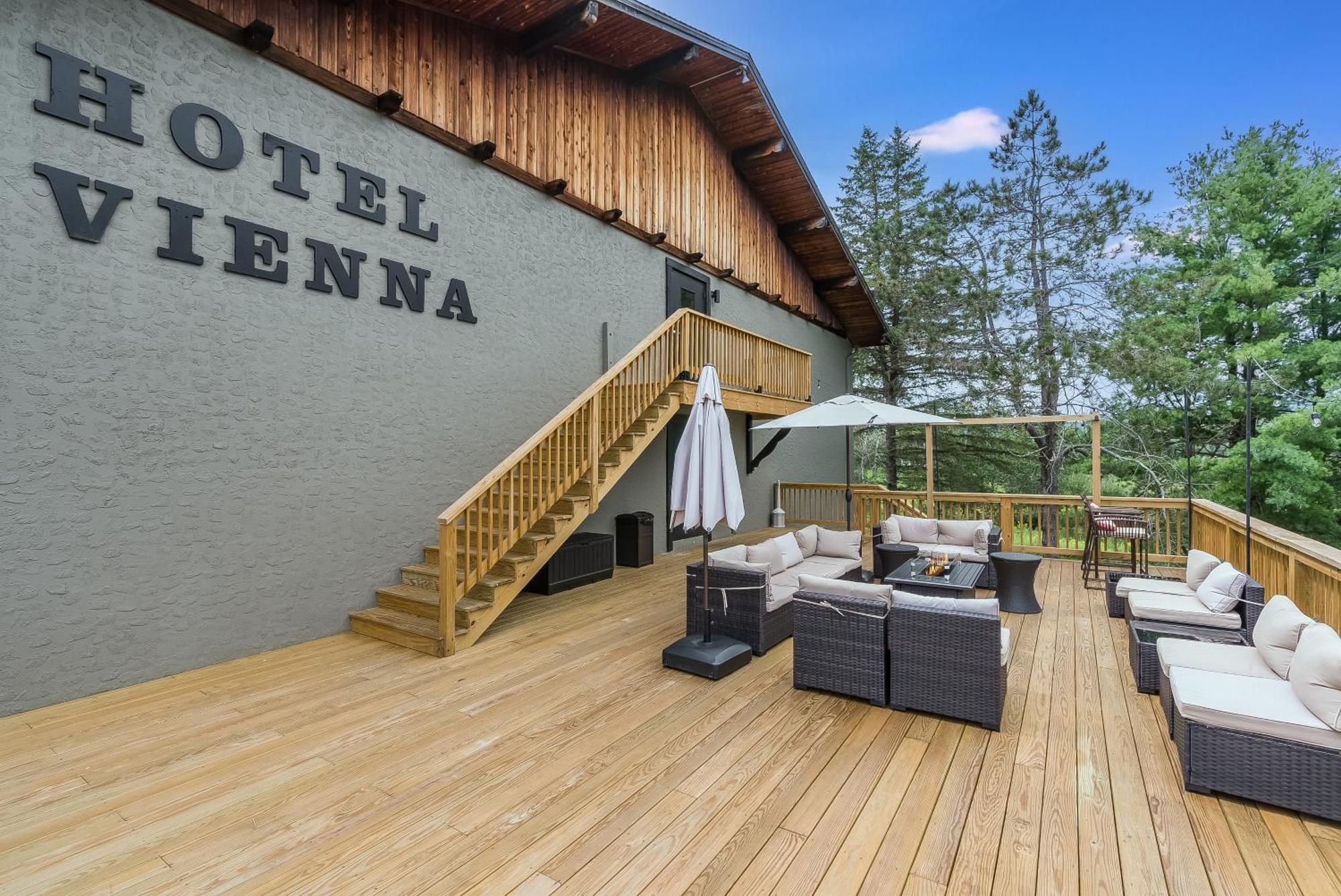 Hotel Vienna Windham Exterior photo